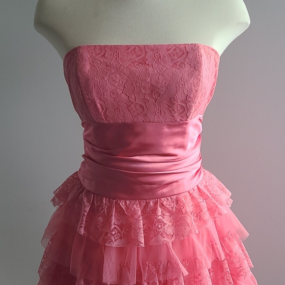 Discount on shipping! Princess strapless dress. Size 12 girl. - Picture 2 of 9